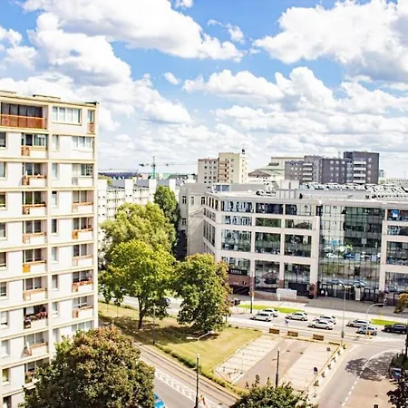 With Balcony And Views, Old Town, Metro *