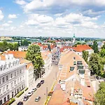 With Balcony And Views, Old Town, Metro وارسو
