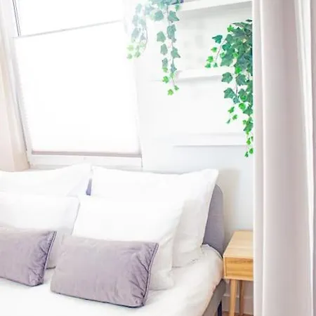 With Balcony And Views, Old Town, Metro Apartament Warszawa
