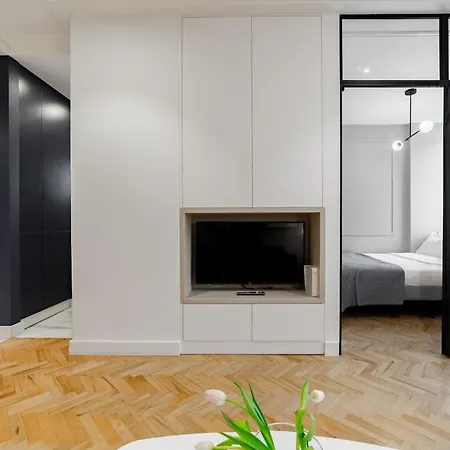 With Balcony And Views, Old Town, Metro Warsaw