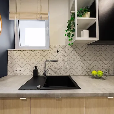 Апартаменты With Balcony And Views, Old Town, Metro *