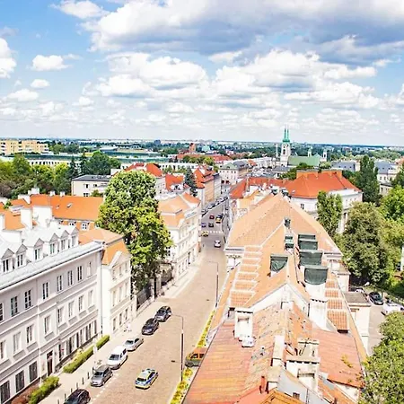 With Balcony And Views, Old Town, Metro Warszawa