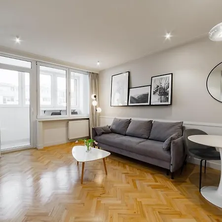 With Balcony And Views, Old Town, Metro